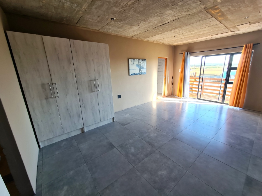 3 Bedroom Property for Sale in Paradise Beach Eastern Cape